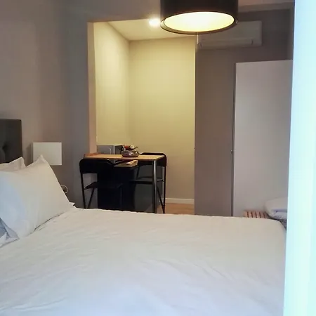 Temple בית הארחה 4*