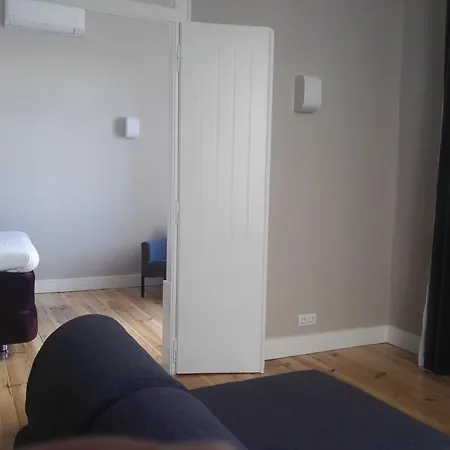 Temple בית הארחה 4*