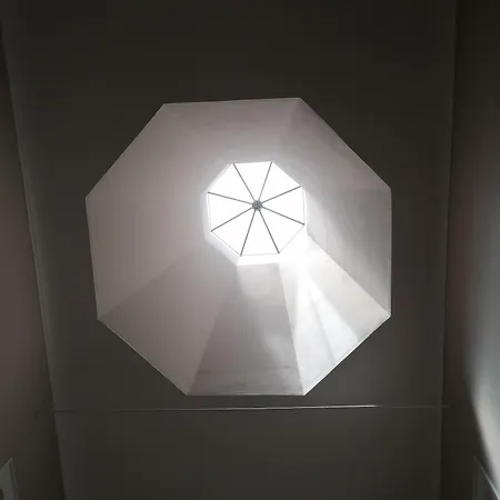 בית הארחה Temple 4*